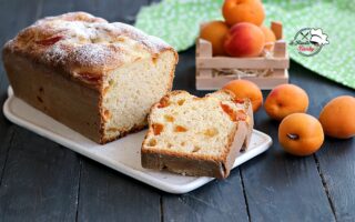 PLUMCAKE ALLE ALBICOCCHE E YOGURT BIMBY