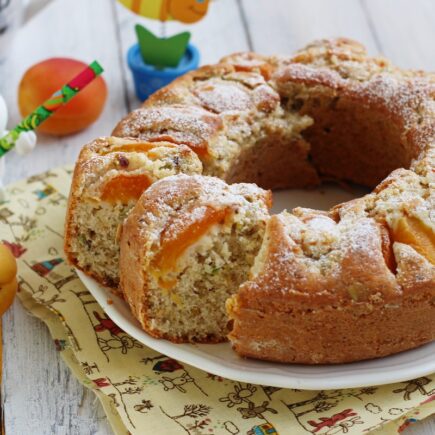 CIAMBELLONE AL PISTACCHIO E ALBICOCCHE BIMBY
