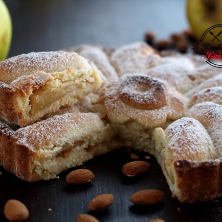 CROSTATA ALLE MELE E MANDORLE
