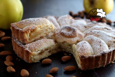 CROSTATA ALLE MELE E MANDORLE