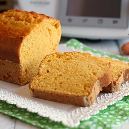 PLUMCAKE ALLE CAROTE E MANDORLE BIMBY