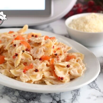 FARFALLE CREMOSE AL SALMONE BIMBY