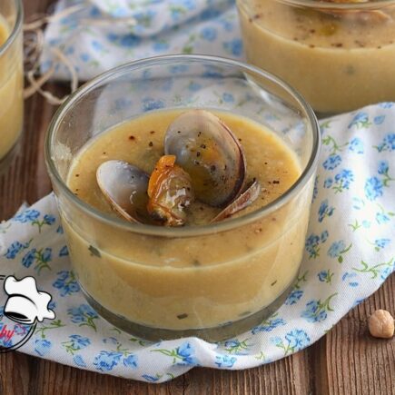 VONGOLE SU CREMA DI CECI