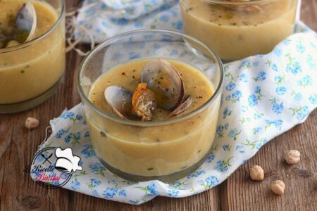 VONGOLE SU CREMA DI CECI