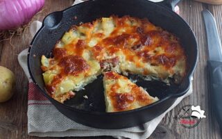 FRICO CON PATATE E CIPOLLE BIMBY semplice e gustoso il bimby ci aiuterà a preparare questa delizia del friuli