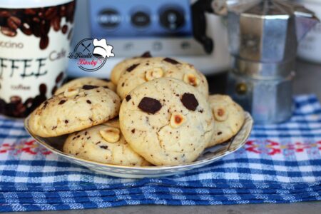 BISCOTTI AL CIOCCOLATO E NOCCIOLE BIMBY