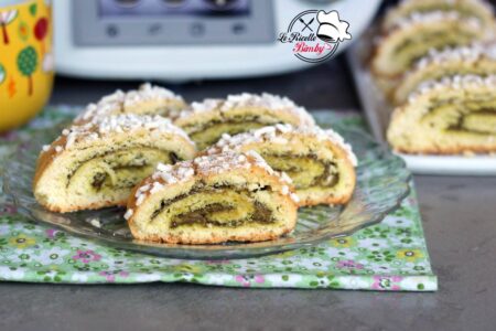 BISCOTTI ARROTOLATI AL PISTACCHIO