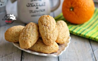 BISCOTTI INZUPPOSI AGLI AGRUMI BIMBY