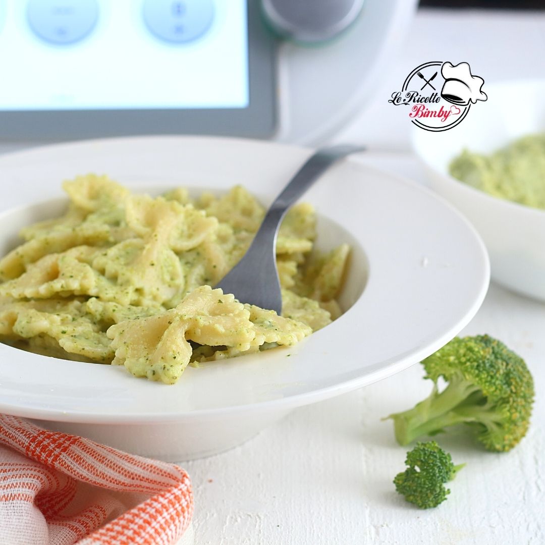 FARFALLE AL PESTO DI BROCCOLI BIMBY (1)