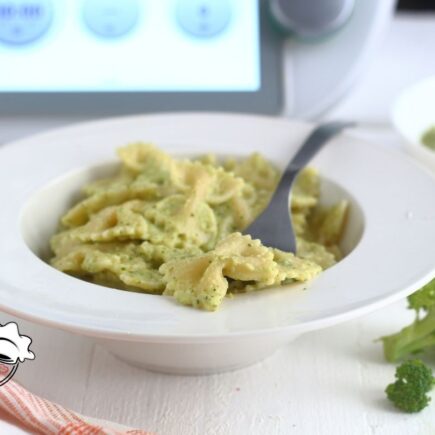 FARFALLE AL PESTO DI BROCCOLI BIMBY