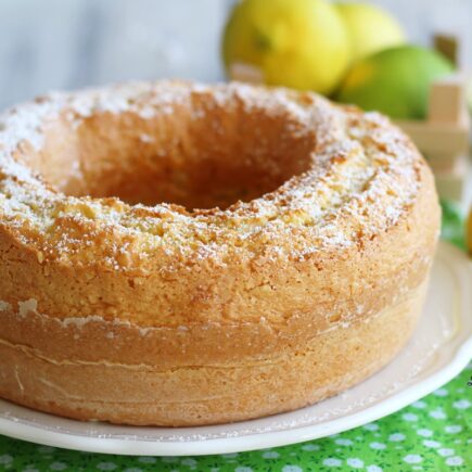 CIAMBELLA AL LIMONE E MANDORLE