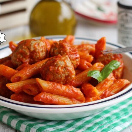 PASTA AL SUGO CON POLPETTE BIMBY
