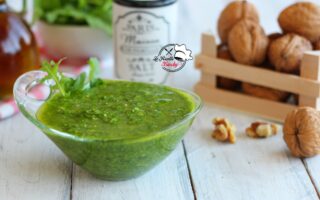 PESTO DI NOCI E RUCOLA BIMBY