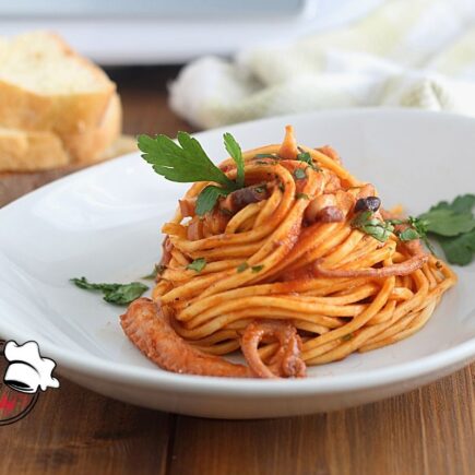 SPAGHETTI AI MOSCARDINI AL SUGO