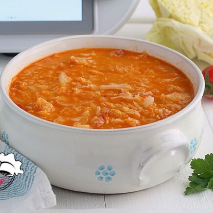 ZUPPA DI VERZA BIMBY CON PANCETTA E POMODORINI