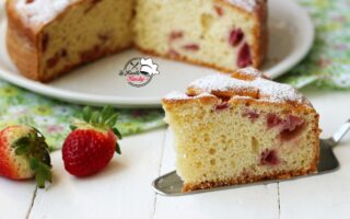 TORTA ALLE FRAGOLE E YOGURTBIMBY EV 1