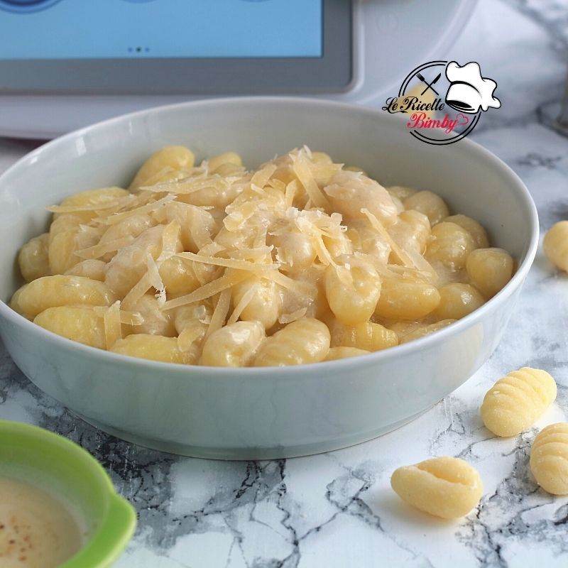 GNOCCHI AL GORGONZOLA GNOCCHI AL GORGONZOLA