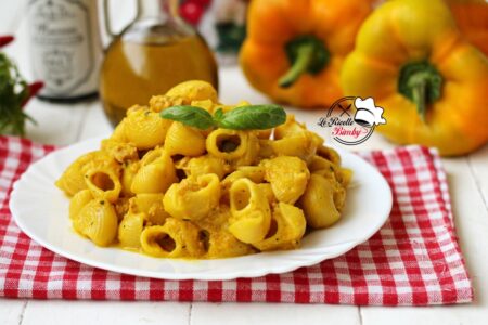 PASTA CON CREMA DI PEPERONI GIALLI BIMBY