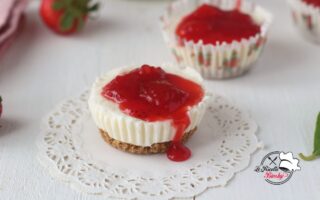 MINI CHEESECAKE ALLE FRAGOLE BIMBY tortine cremose