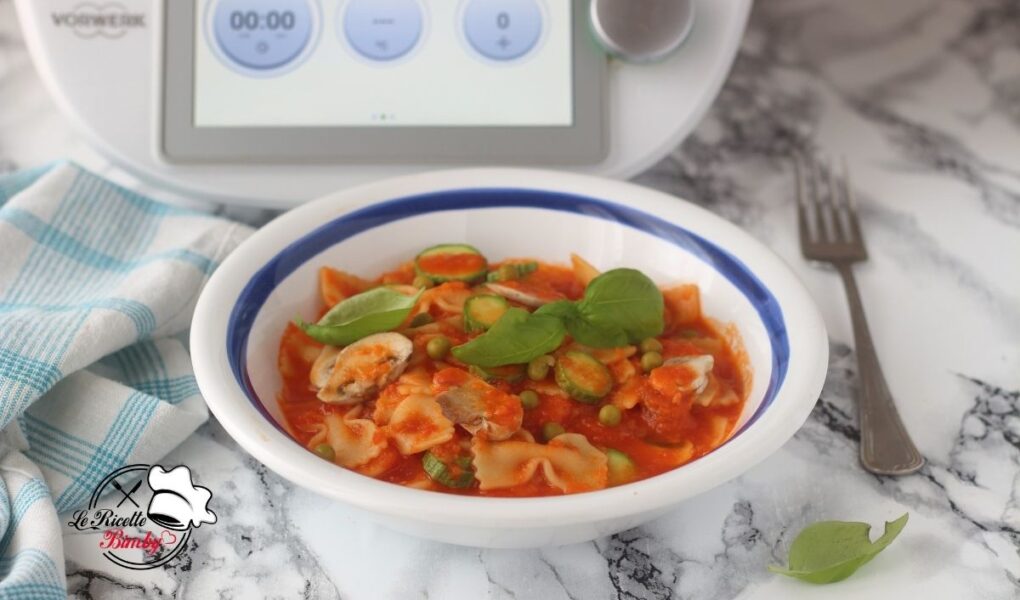 PASTA AL POMODORO E VERDURE BIMBY