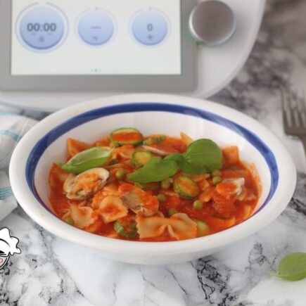 PASTA AL POMODORO E VERDURE BIMBY