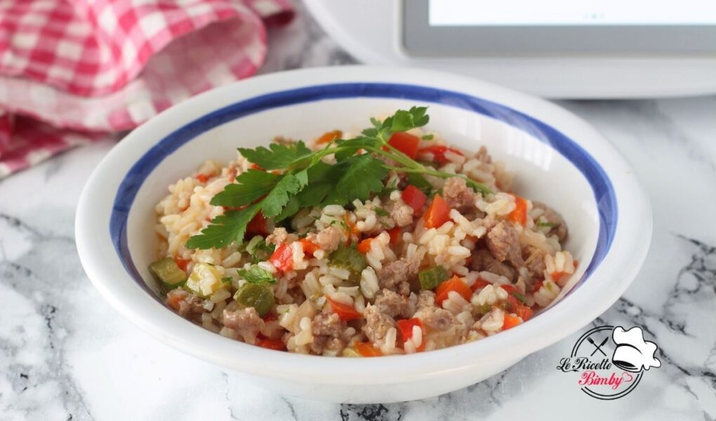 RISOTTO CON SALSICCIA PEPERONI E ZUCCHINE