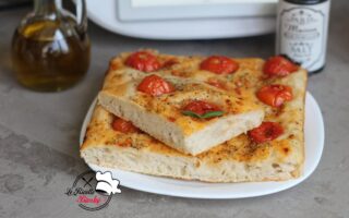 FOCACCIA AI POMODORINI BIMBY