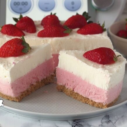 CHEESECAKE ALLE FRAGOLE SENZA COTTURA