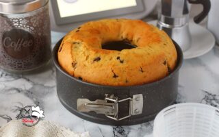 CIAMBELLA ALLA RICOTTA CON GOCCE DI CIOCCOLATO BIMBY
