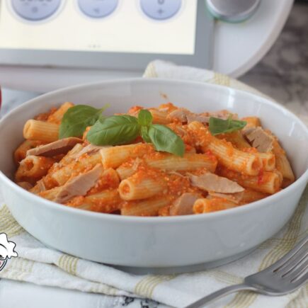 PASTA AL PESTO DI PEPERONI E TONNO BIMBY