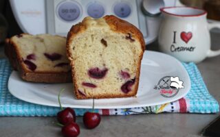 PLUMCAKE ALLE CILIEGIE E YOGURT BIMBY