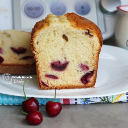 PLUMCAKE ALLE CILIEGIE E YOGURT BIMBY