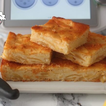 TORTA CREMOSA ALLE MELE E YOGURT BIMBY