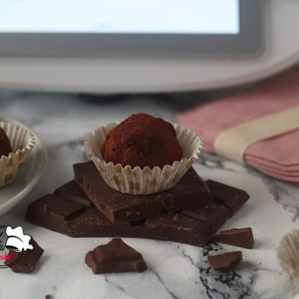 TARTUFI AL CIOCCOLATO FONDENTE BIMBY