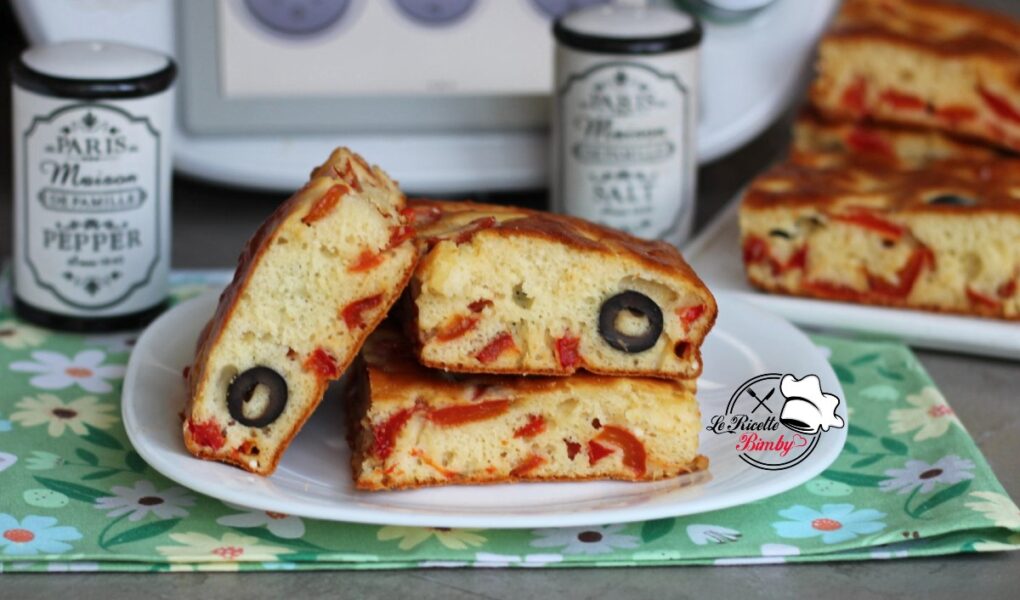 TORTA SALATA AI PEPERONI E OLIVE BIMBY