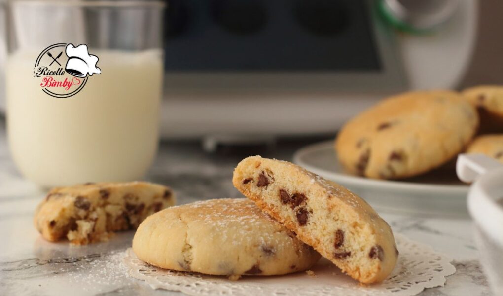 BISCOTTI CON FARINA DI RISO E GOCCE DI CIOCCOLATO