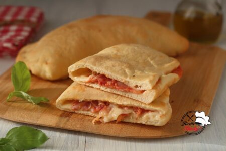 CALZONE RIPIENO PROSCIUTTO E MOZZARELLA BIMBY