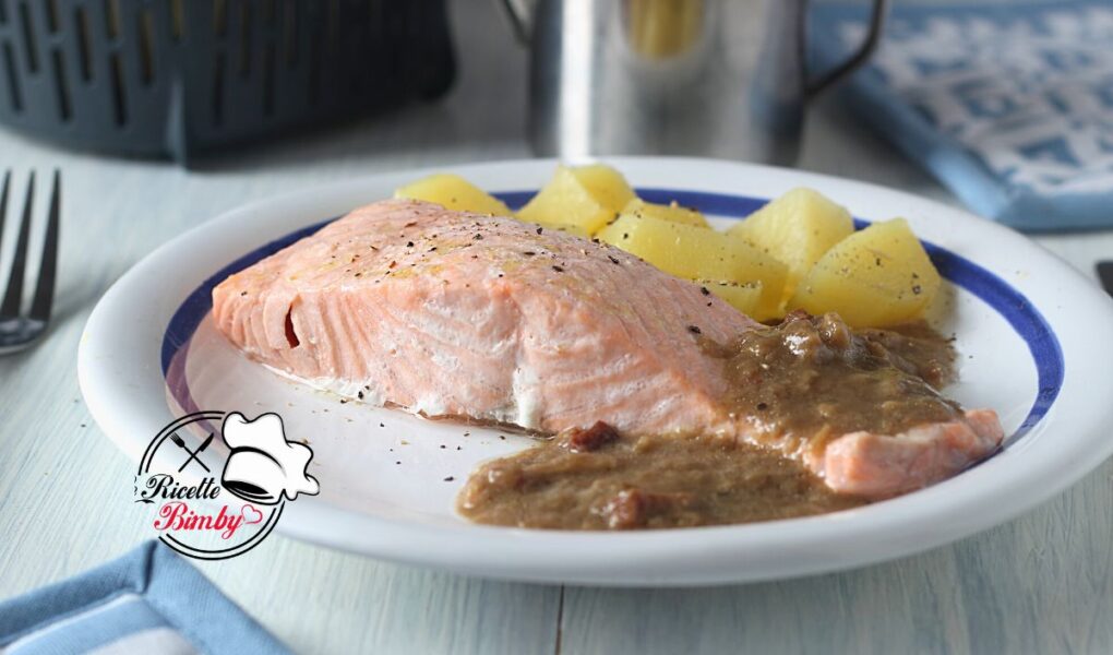 FILETTO AL SALMONE CON CREMA AI FUNGHI