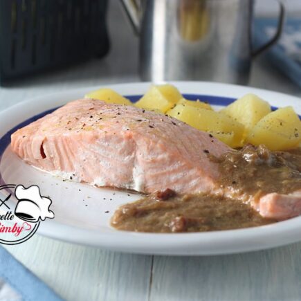 FILETTO AL SALMONE CON CREMA AI FUNGHI