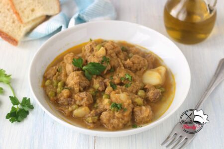 SPEZZATINO DI MANZO CON PATATE E PISELLI