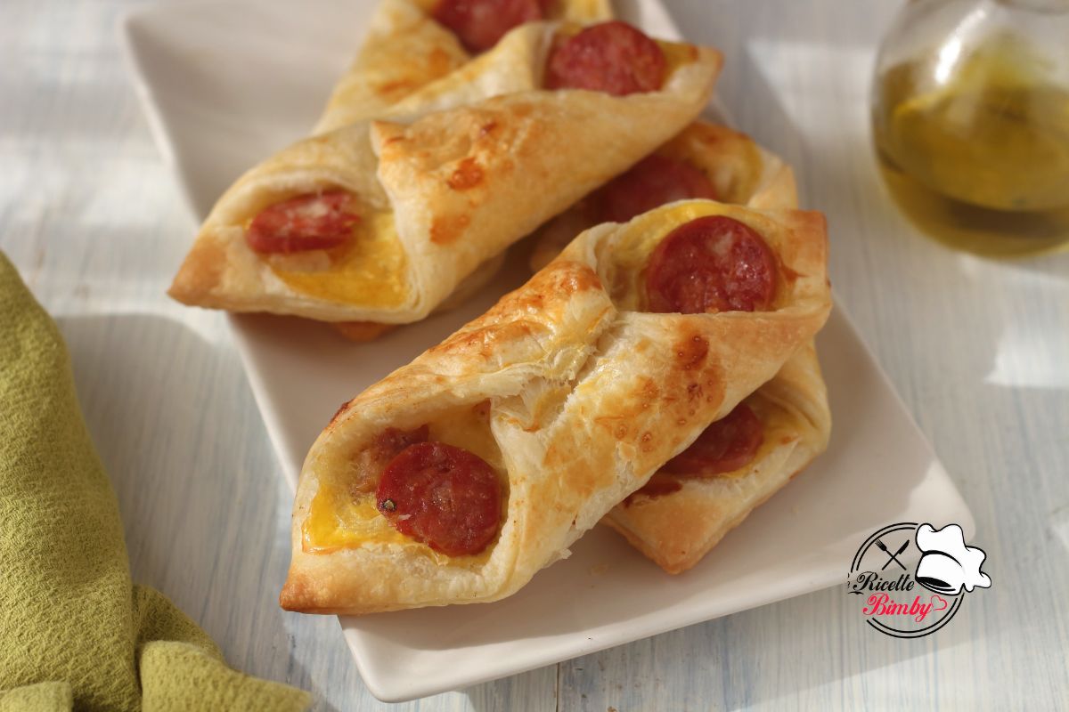 CANNOLI SALATI CON FORMAGGIO E PANCETTA BIMBY