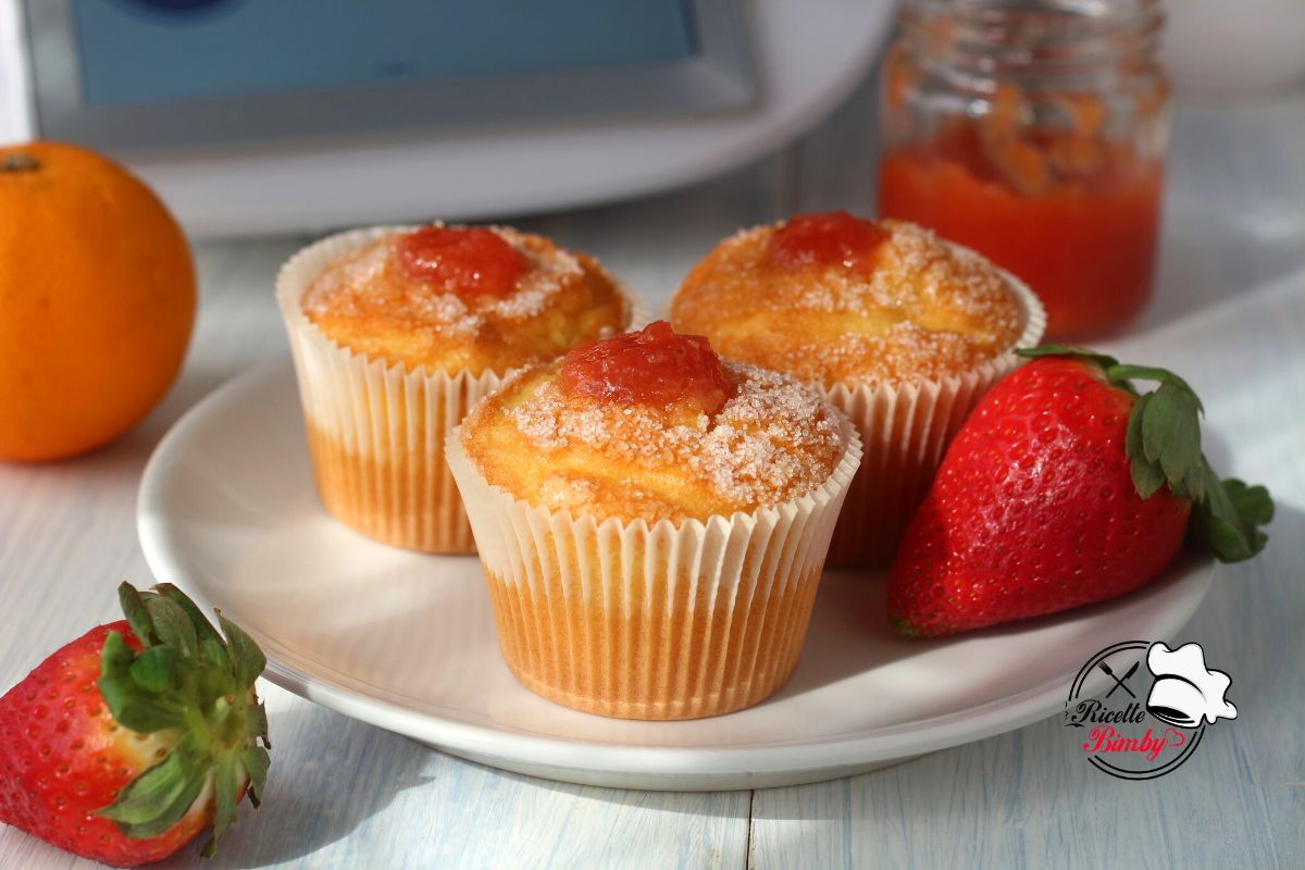 MUFFIN ALLE ARANCE CON CUORE DI MARMELLATA BIMBY