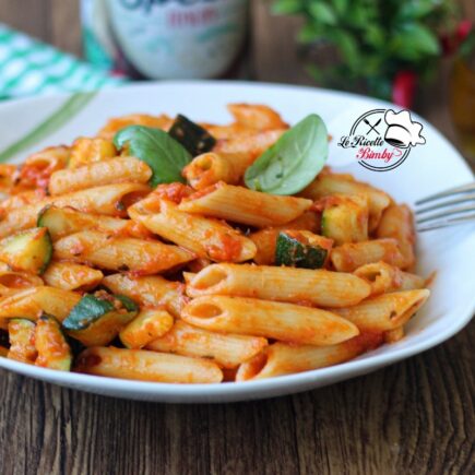 PENNE ALL'ARRABBIATA CON ZUCCHINE BIMBY