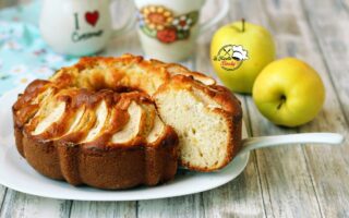 CIAMBELLA DI MELE E YOGURT BIMBY