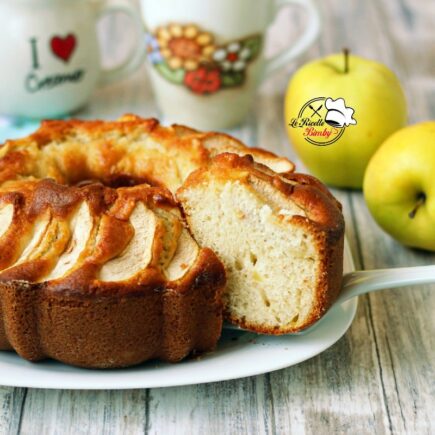 CIAMBELLA DI MELE E YOGURT BIMBY