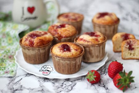 MUFFIN ALLA MARMELLATA DI FRAGOLE BIMBY