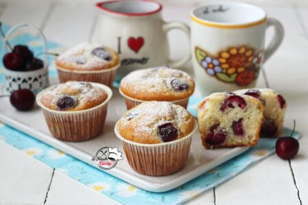 MUFFIN ALLE CILIEGIE E YOGURT BIMBY