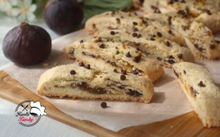 BISCOTTI ARROTOLATI AI FICHI E CIOCCOLATO