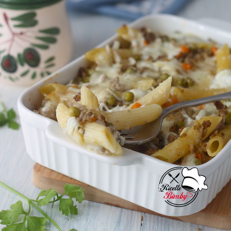PASTA AL FORNO CON RAGÙ E PISELLI