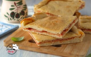 PIZZA RIPIENA PROSCIUTTO E FORMAGGIO BIMBY